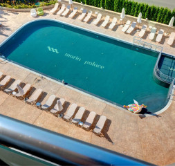 Pool_2.jpg