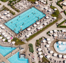 Pool_2.jpg