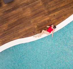 Pool_2.jpg