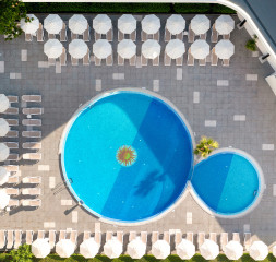 Pool_2.jpg