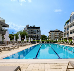 Pool_2.jpg