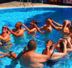 Pool_2.jpg