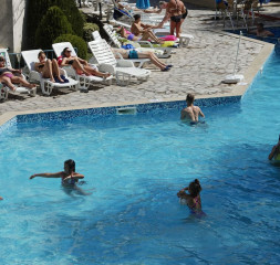 Pool_2.jpg