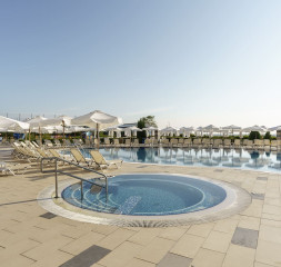 Pool_3.jpg