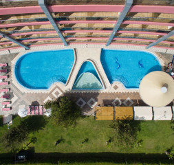 Pool_3.jpg