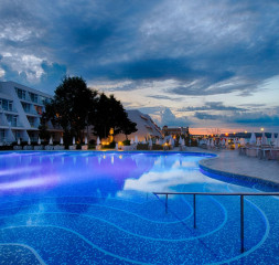 Pool_3.jpg
