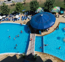 Pool_3.jpg