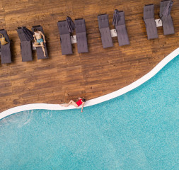 Pool_3.jpg