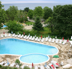 Pool_3.jpg