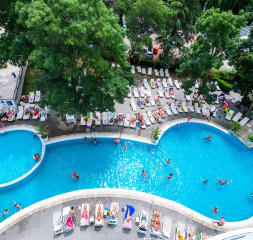 Pool_3.jpg