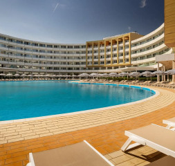 Pool_3.jpg