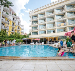 Pool_3.jpg