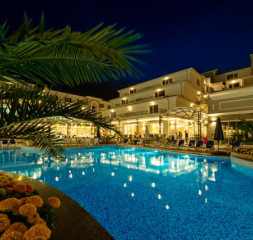Pool_3.jpg