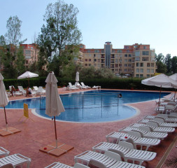Pool_3.jpg