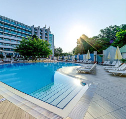 Pool_3.jpg