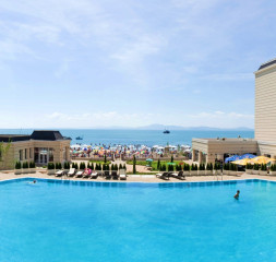 Pool_4.jpg