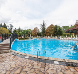 Pool_4.jpg