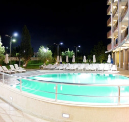 Pool_4.jpg