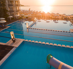 Pool_4.jpg