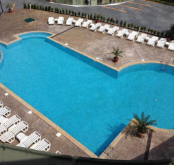 Pool_4.jpg