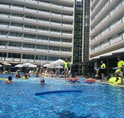 Pool_4.jpg