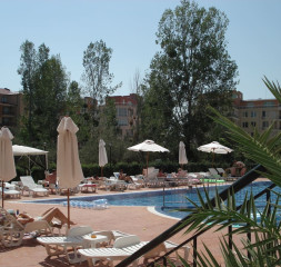 Pool_4.jpg
