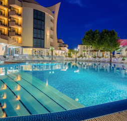 Pool_4.jpg