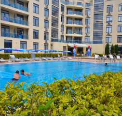 Pool.jpg