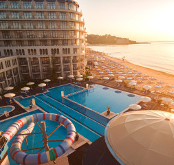 Pool_5.jpg