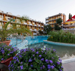 Pool_5.jpg