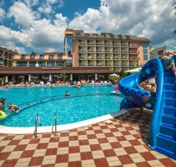 Pool_5.jpg