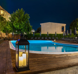 Pool_5.jpg