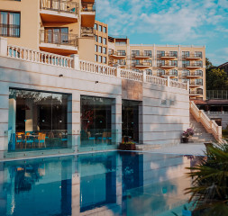 Pool_5.jpg