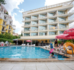 Pool_5.jpg