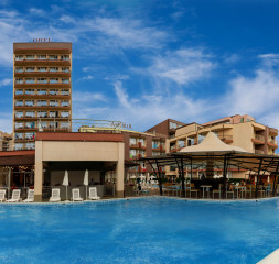Pool_5.jpg