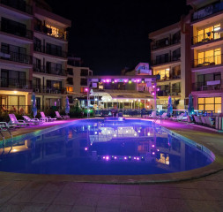 Pool_5.jpg