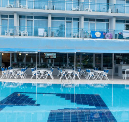 Pool.jpg