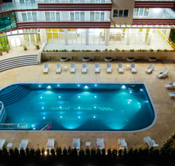 Pool_6.jpg