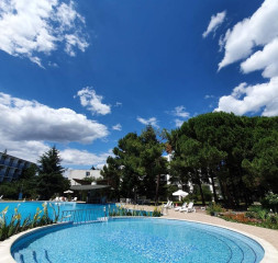 Pool_6.jpeg