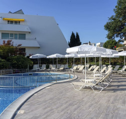 Pool_6.jpg