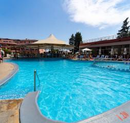 Pool_6.jpg