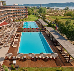 Pool_6.jpg
