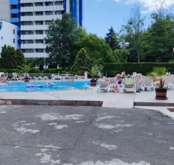 Pool_6.jpg