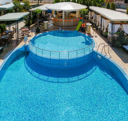 Pool_7.jpg