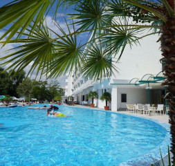 Pool.jpeg