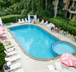 Pool_8.jpg