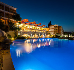 Pool_8.jpg