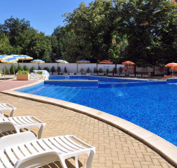 Pool_8.jpg