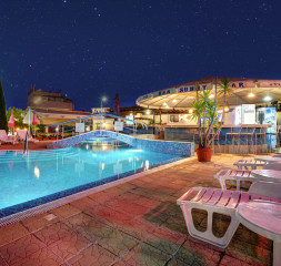 Pool_8.jpg