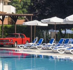 Pool_B.jpg